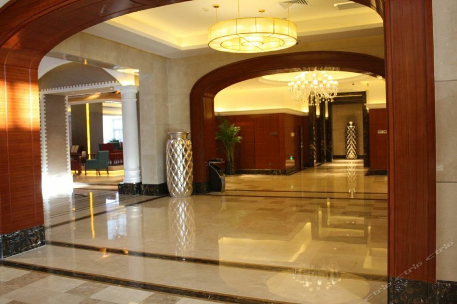 Grand Skylight International Hotel Ganzhou Chang Zhen Avenue Esterno foto